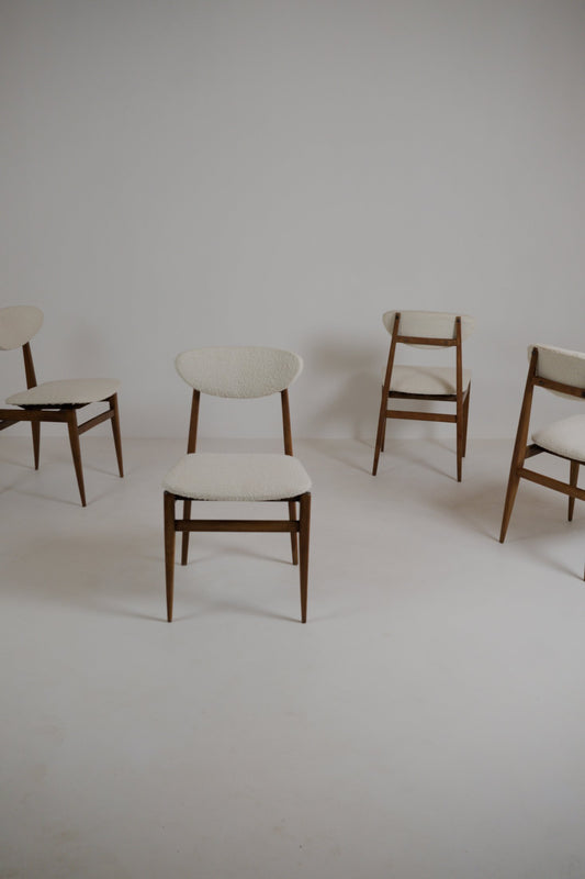 Suite de 4 chaises scandinaves restaurées – années 1960