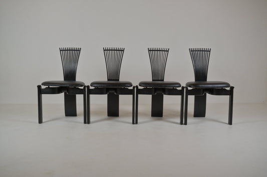 Ensemble de 4 chaises de salle à manger « Totem » par Torstein Nilsen