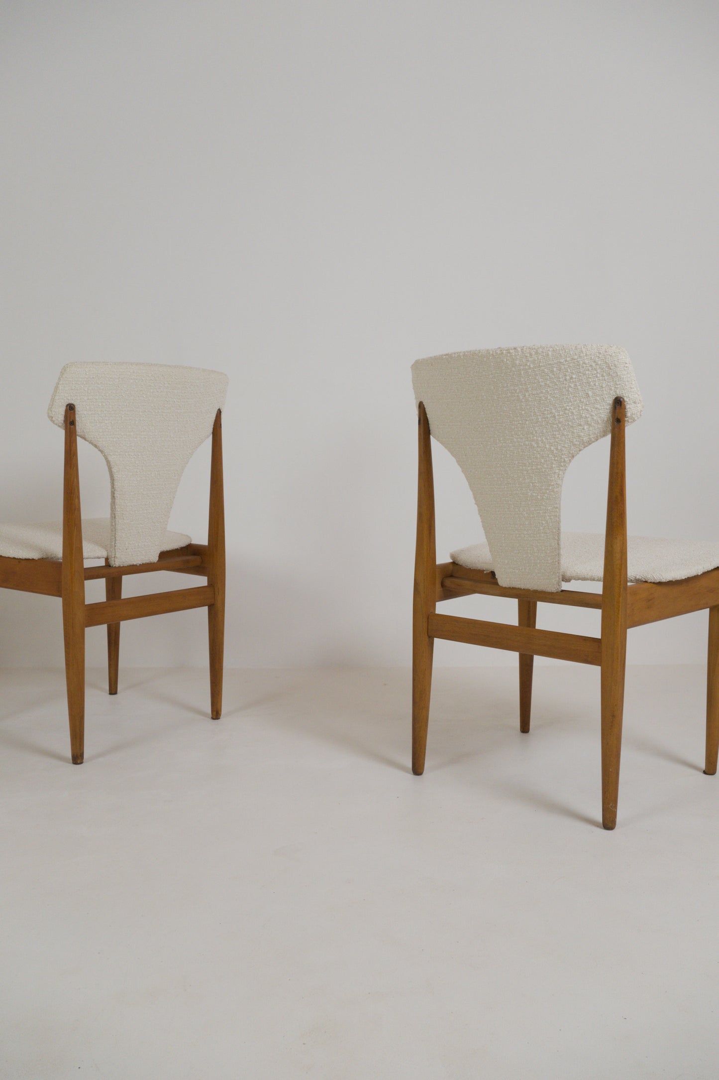 Suite de 4 chaises EON (Elliott's of Newbury). Années 1960