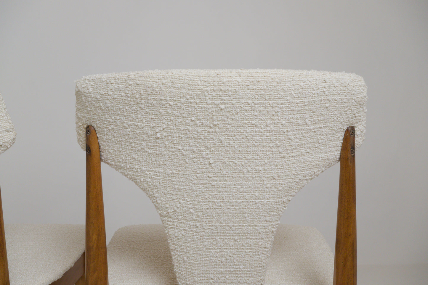 Suite de 4 chaises EON (Elliott's of Newbury). Années 1960