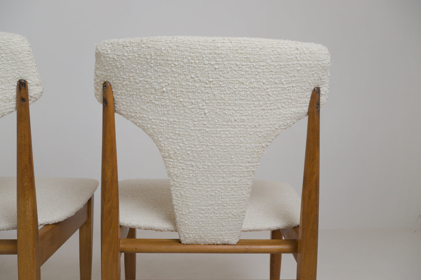 Suite de 4 chaises EON (Elliott's of Newbury). Années 1960