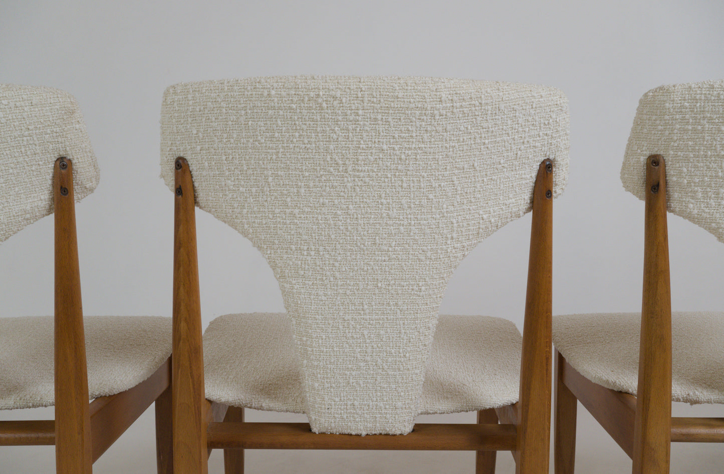 Suite de 4 chaises EON (Elliott's of Newbury). Années 1960
