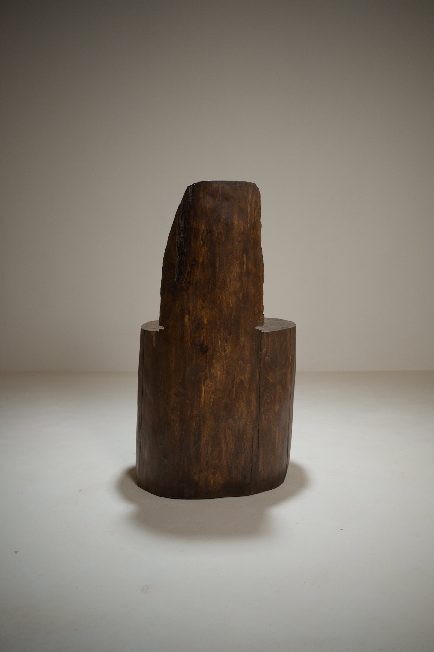 4 fauteuils monoxyles brutalistes en bois massif, années 1970