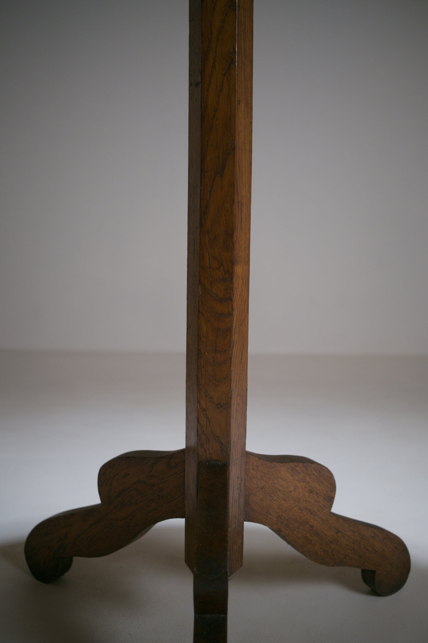 Table d'appoint vernaculaire