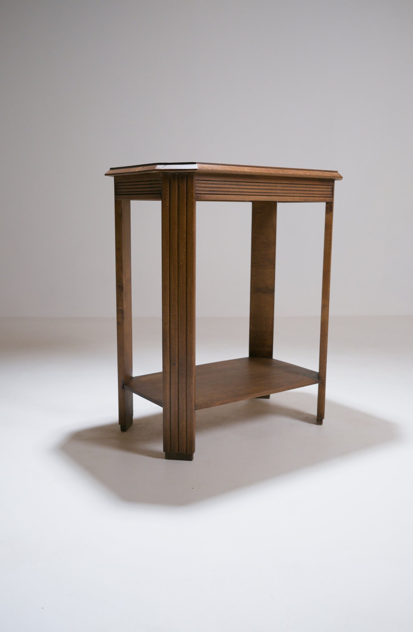 Table d'appoint néoclassique