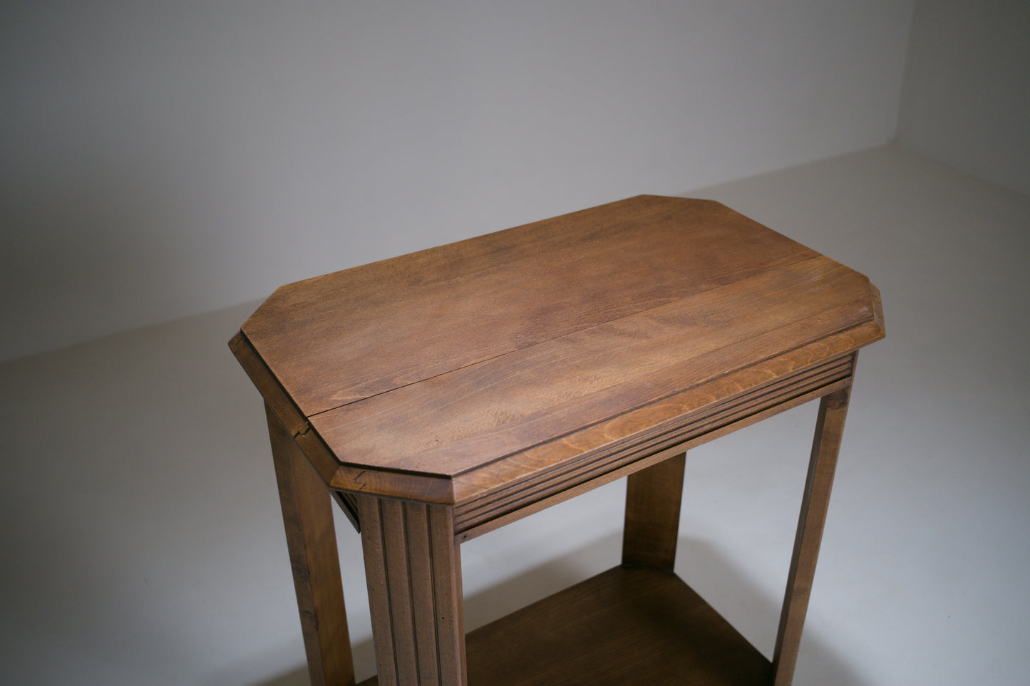 Table d'appoint néoclassique