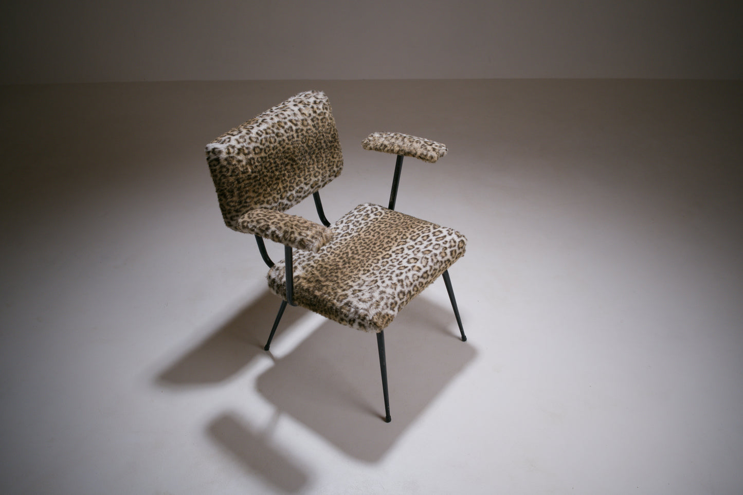 Fauteuil bridge moderniste