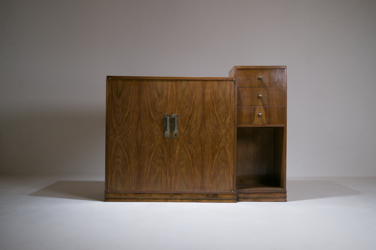 Cabinet moderniste. 1930