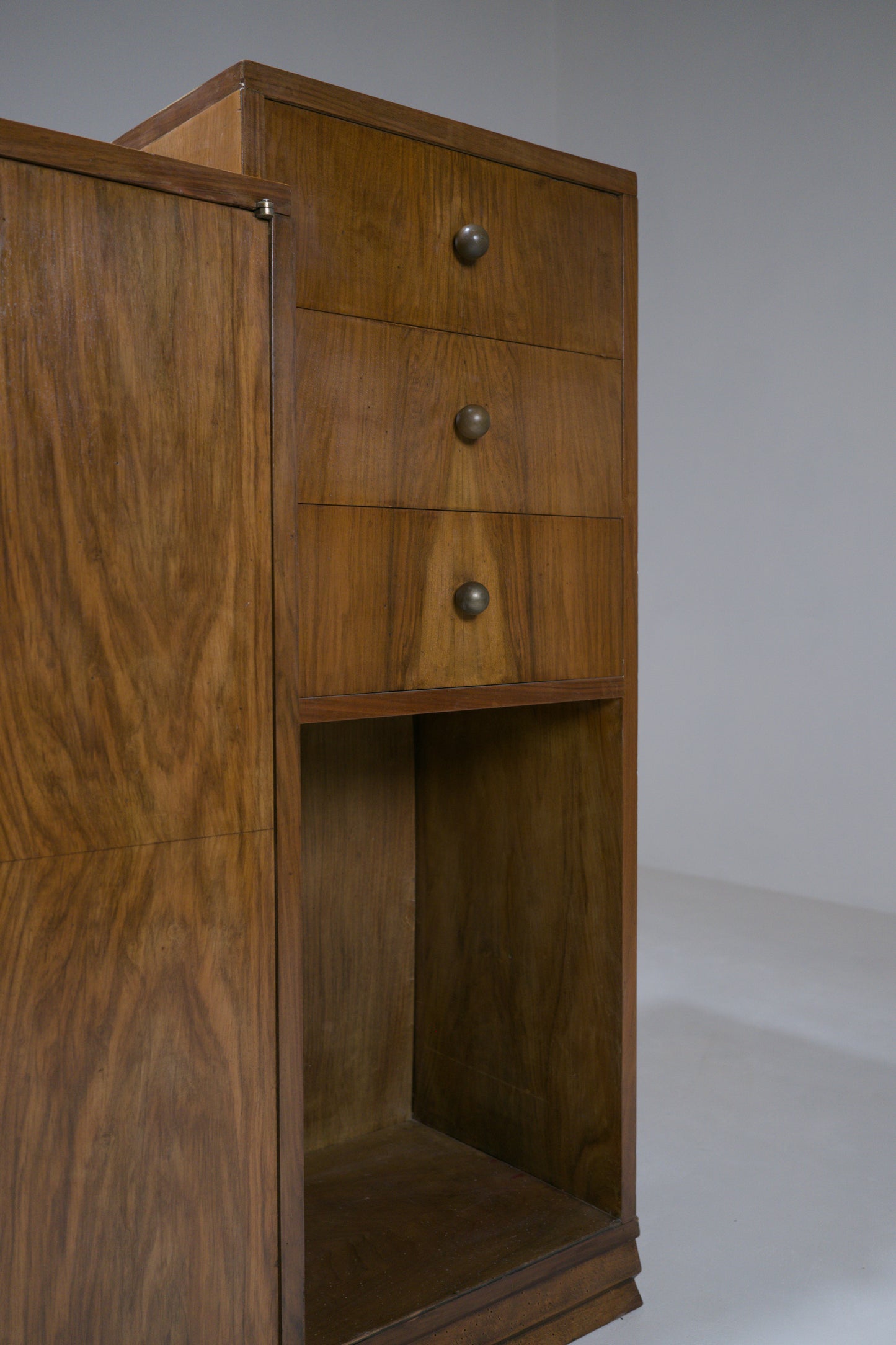 Cabinet moderniste. 1930