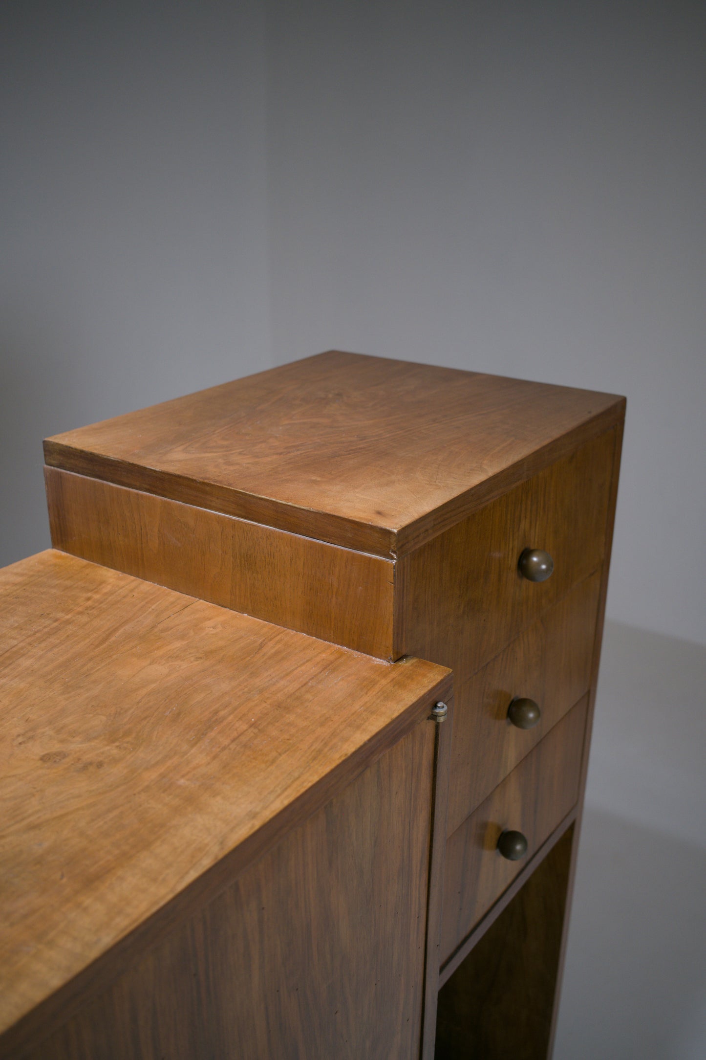 Cabinet moderniste. 1930