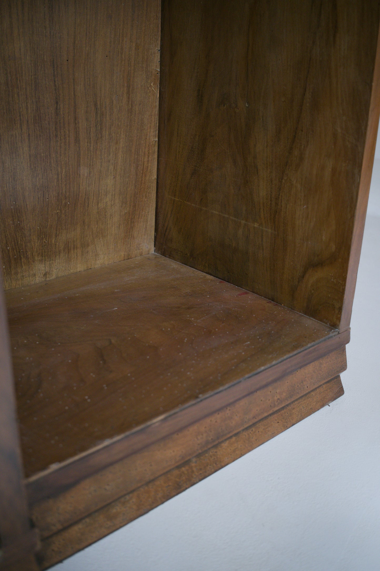 Cabinet moderniste. 1930