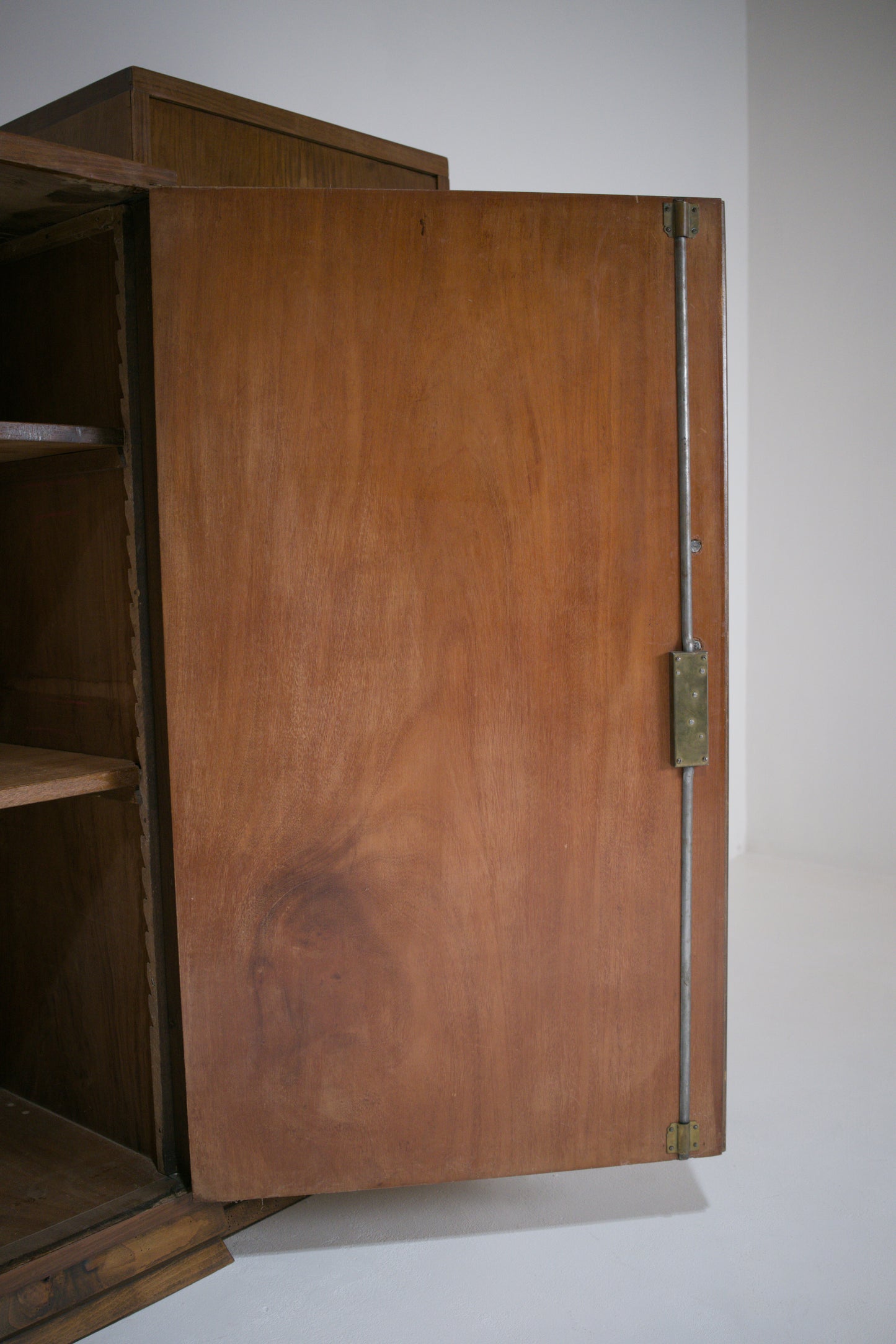 Cabinet moderniste. 1930