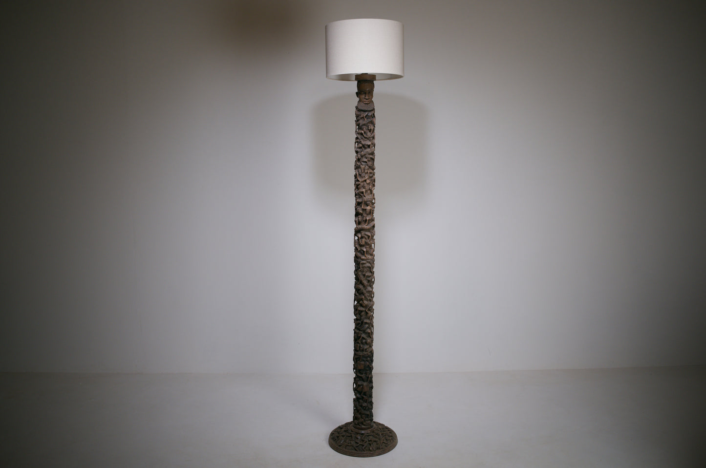Makonde floor lamp in carved wood. C1950