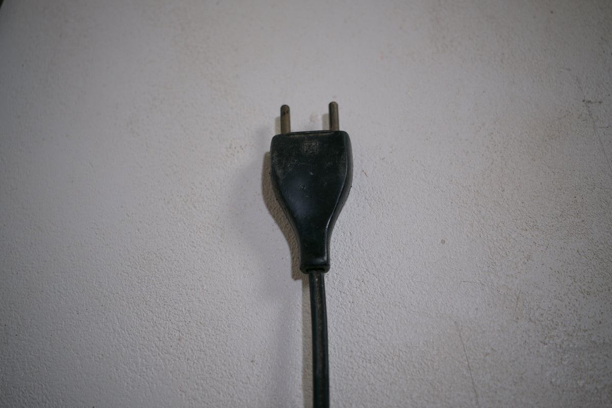 Makonde floor lamp in carved wood. C1950