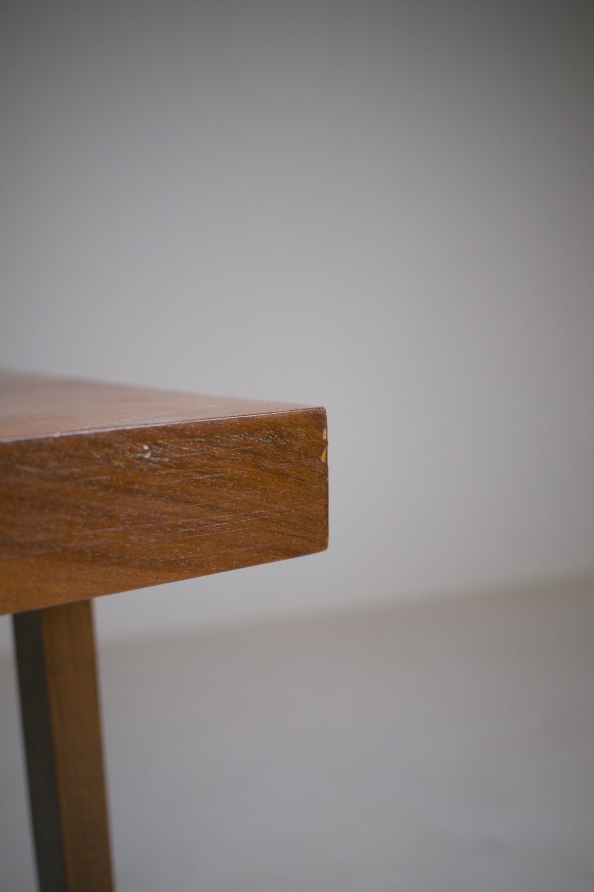 Table d'appoint moderniste Art déco. Vers 1930