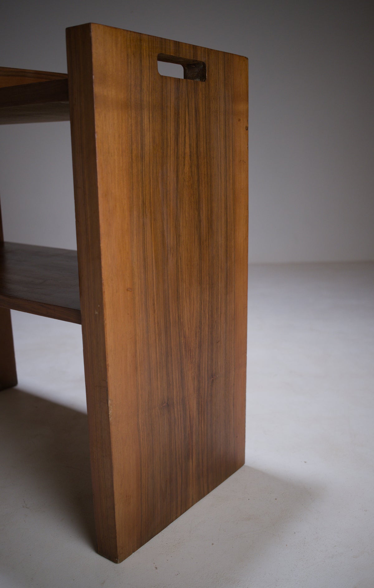 Rationalist veneered wood étagère, circa 1930
