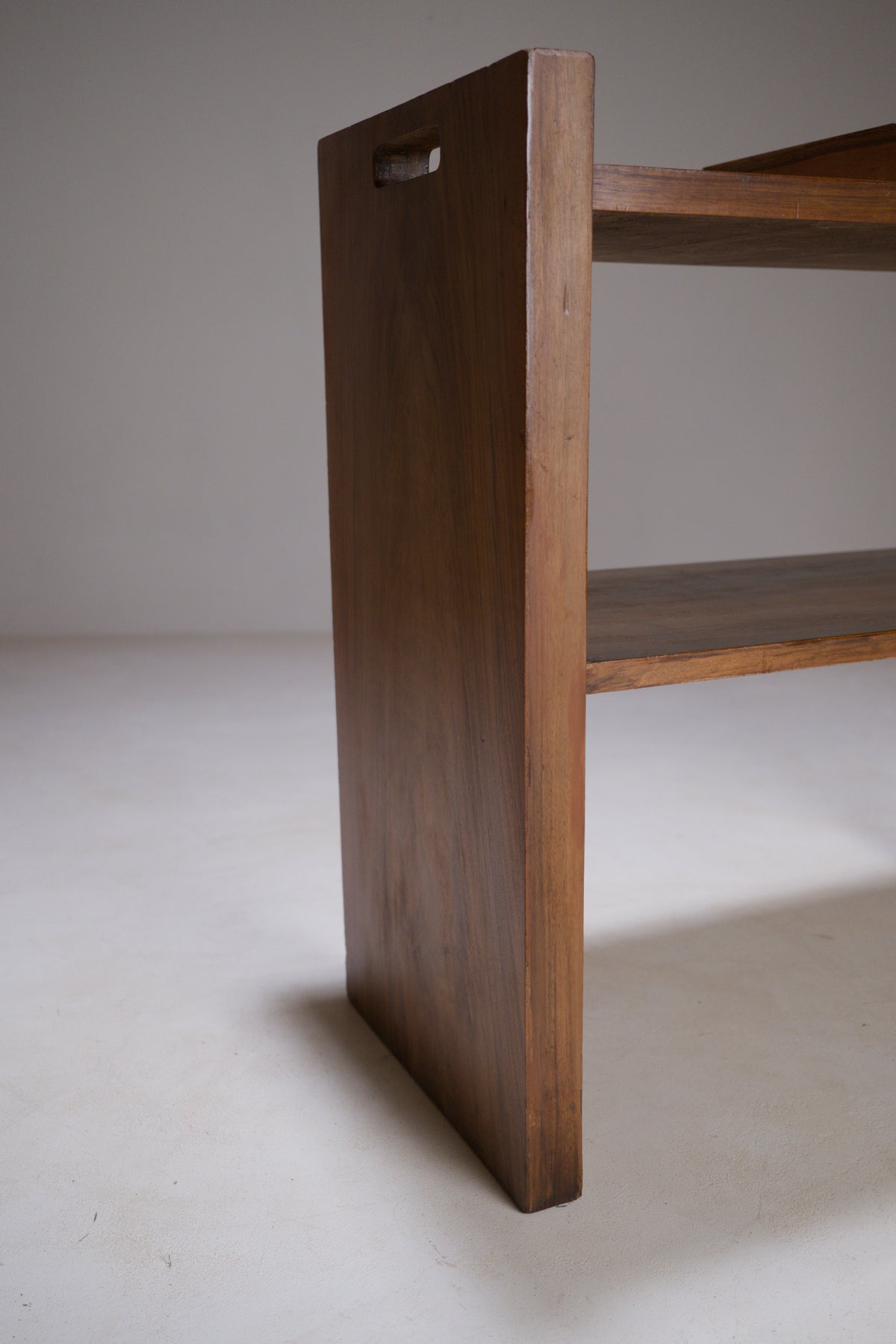 Rationalist veneered wood étagère, circa 1930
