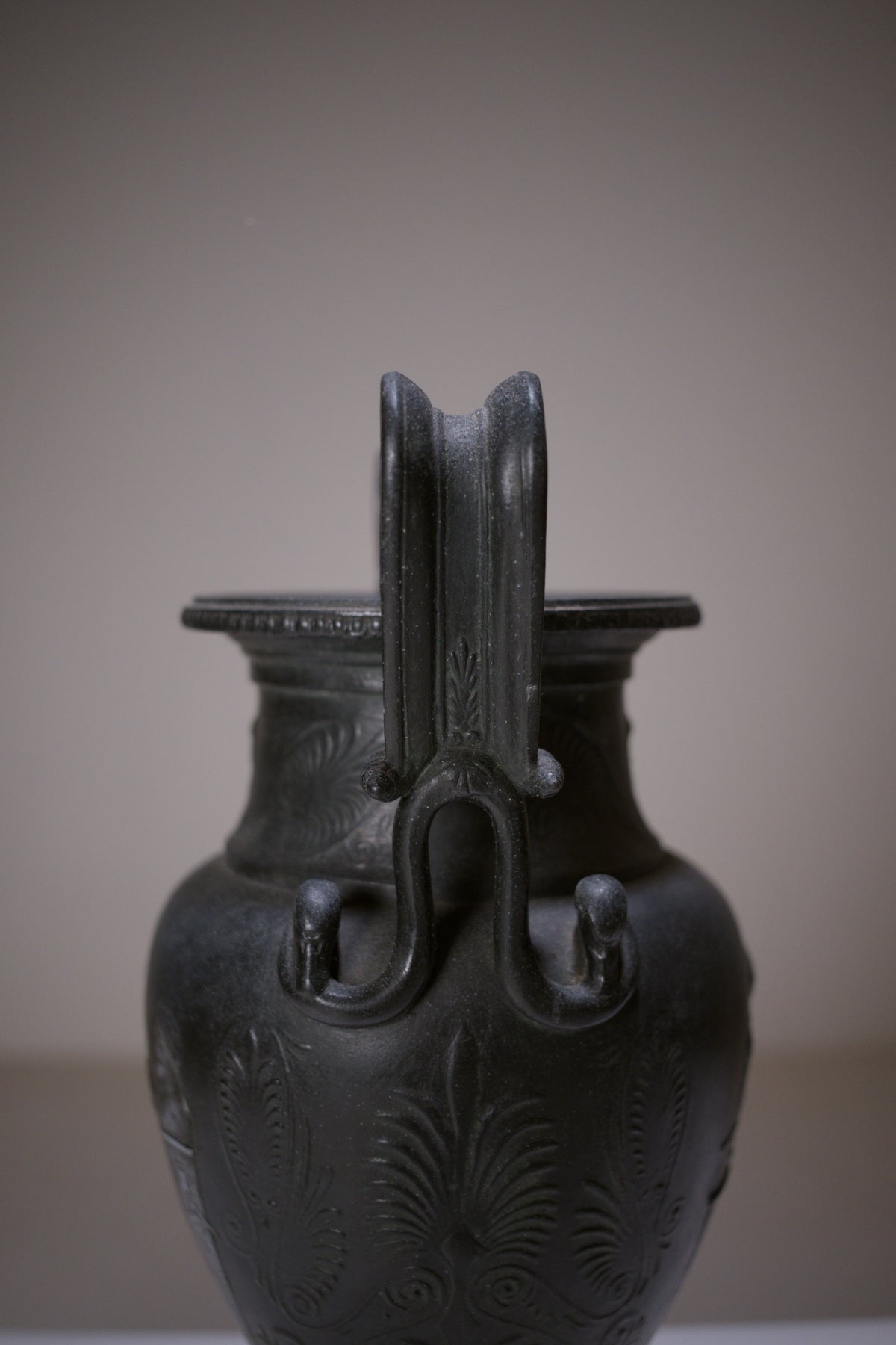 Paire de vases à l’antique, XIXe siècle