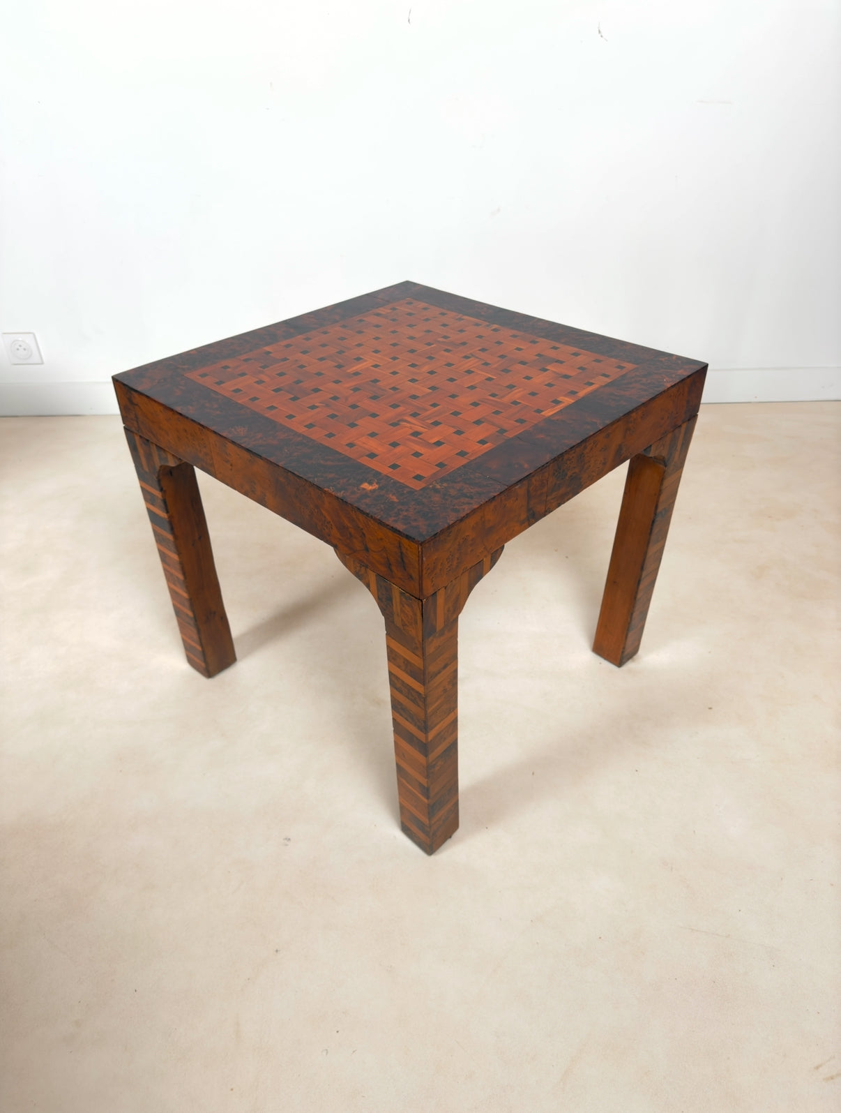 Table d’appoint art déco en bois de thuya