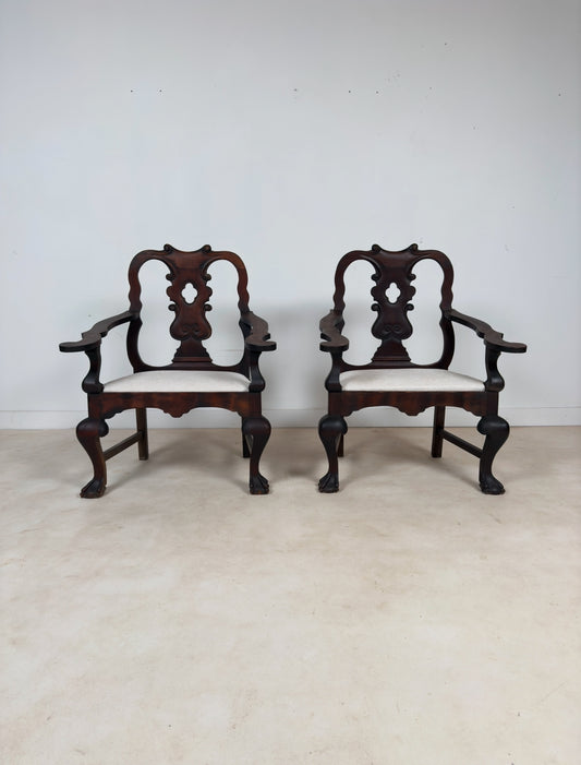 Paire de fauteuils « Chipendale »