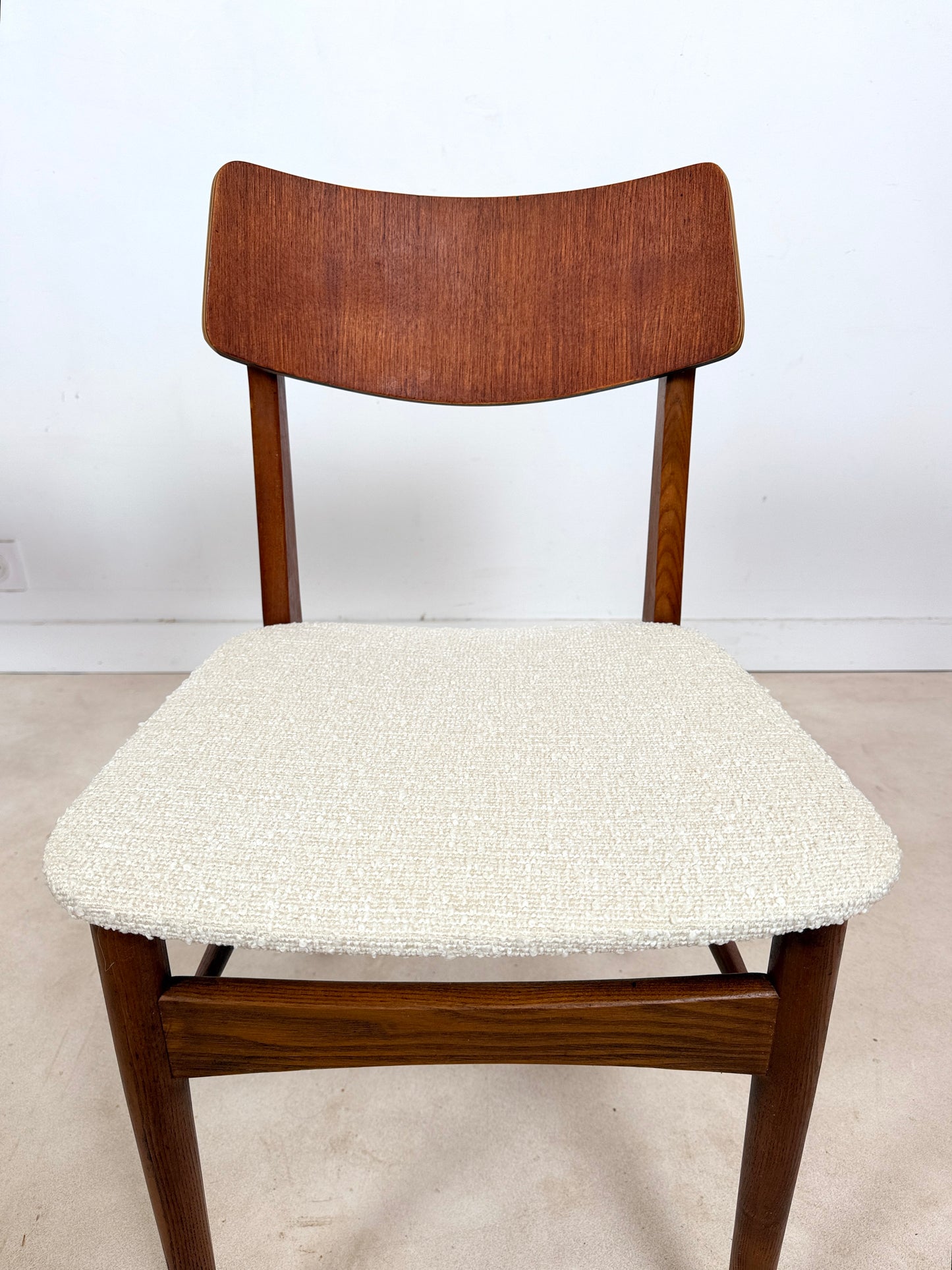 Ensemble de 4 chaises scandinaves en teck