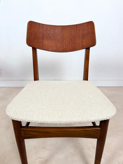 Ensemble de 4 chaises scandinaves en teck