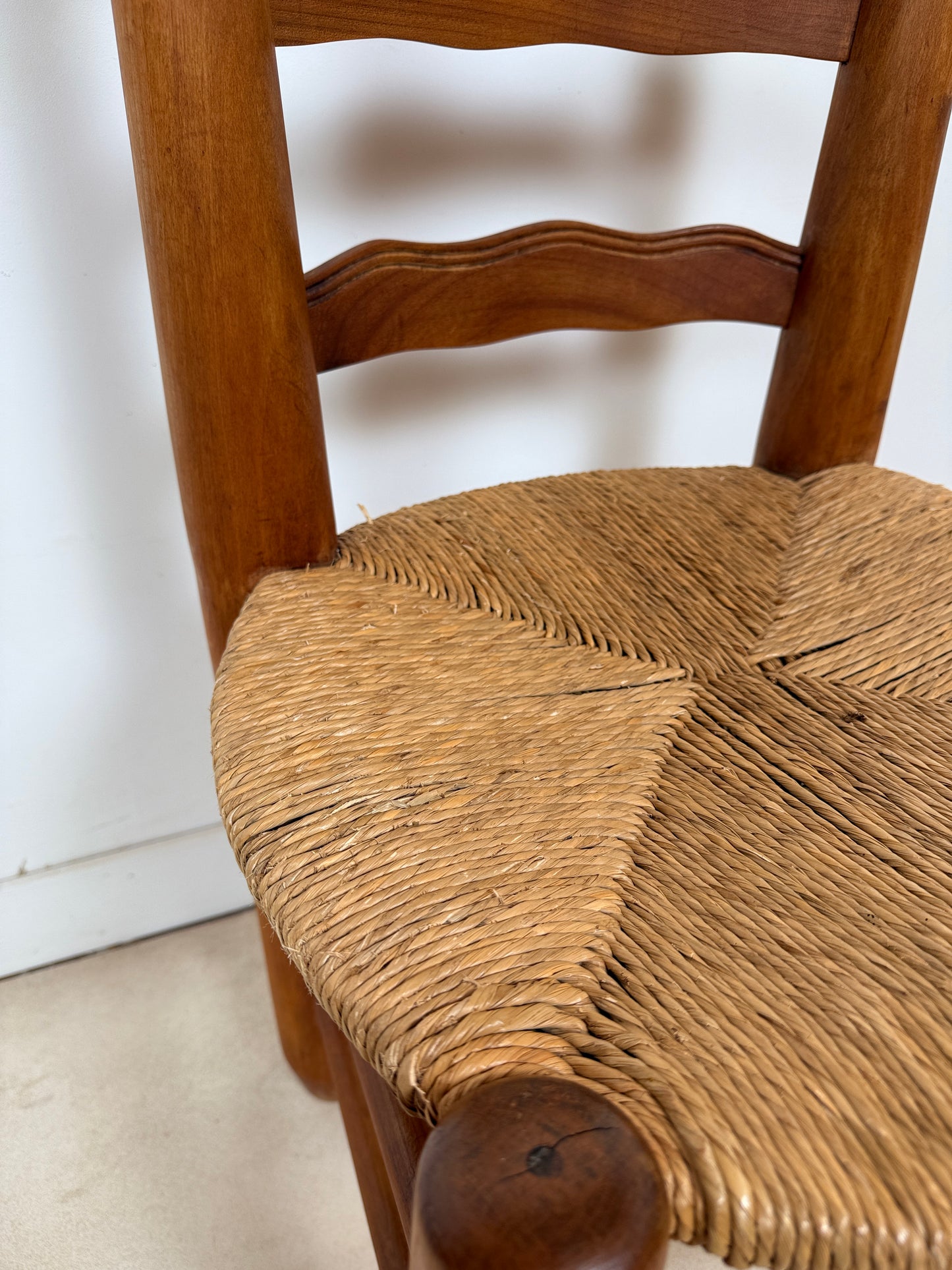 Ensemble de 4 chaises brutalistes
