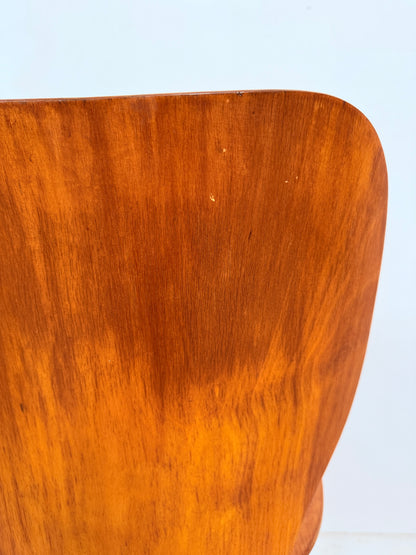 Ensemble de 4 chaises attribuées à Max Bill