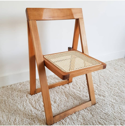 Chaise cannée dans le goût de Aldo Jacober