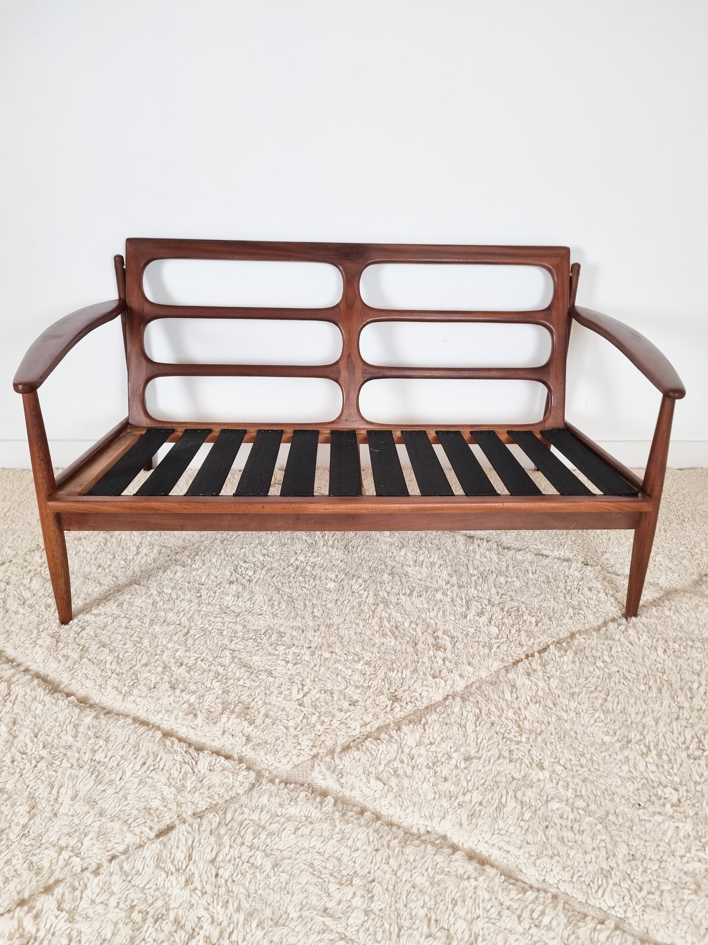 Banquette scandinave par Grete Jalk